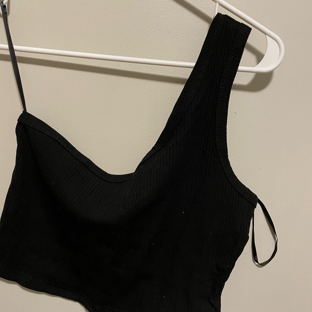 One shoulder tee